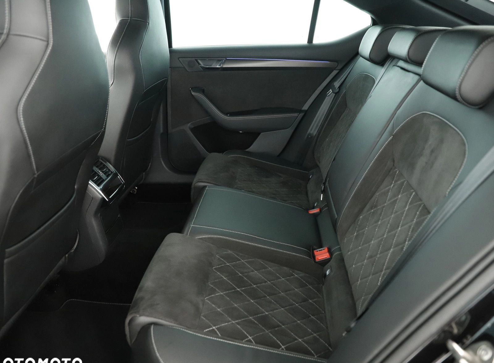 Skoda Superb cena 125900 przebieg: 87796, rok produkcji 2020 z Rybnik małe 781